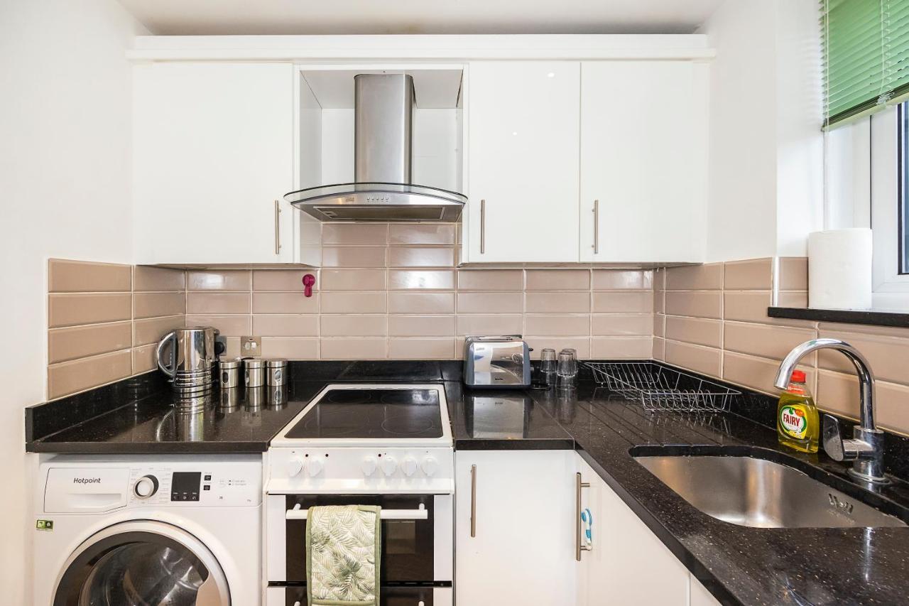 Апартаменты Affordable 1 Bed In Southwark Лондон Экстерьер фото